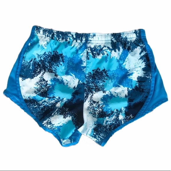 Nike Shorts - Picture 2 of 7